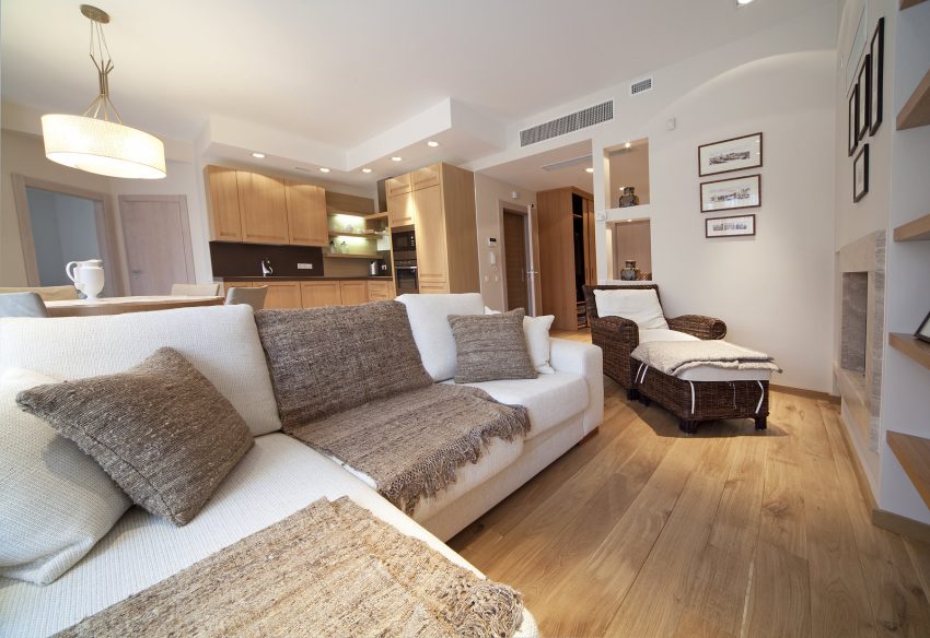 Een velvet eetkamerstoel kan een mooie toevoeging voor je ruimte zijn